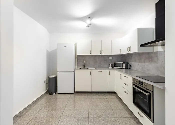 Апартаменты Castle Hideway